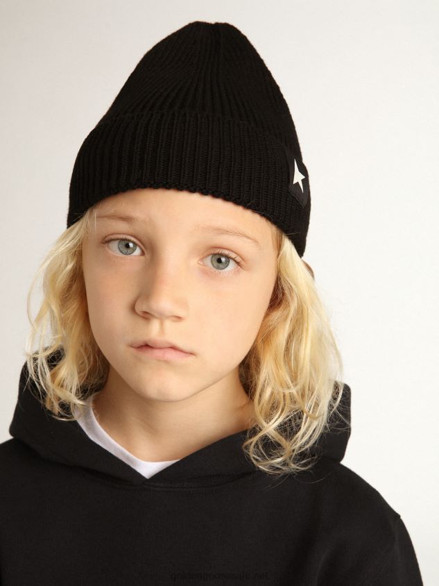 Black cotton beanie with contrasting white star FN20N879 Kids Golden Goose