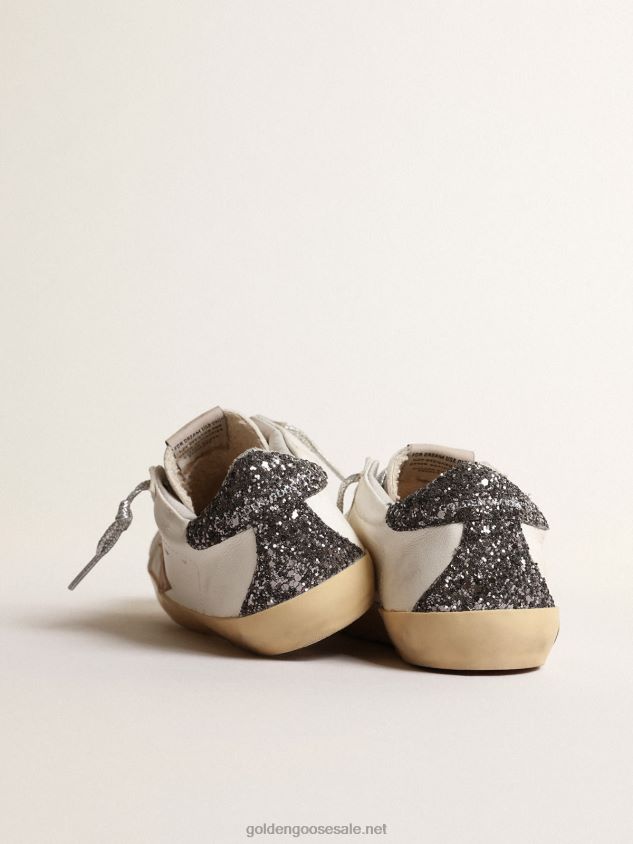 Super-Star Junior with a hazelnut star and glitter heel tab FN20N846 Kids Golden Goose