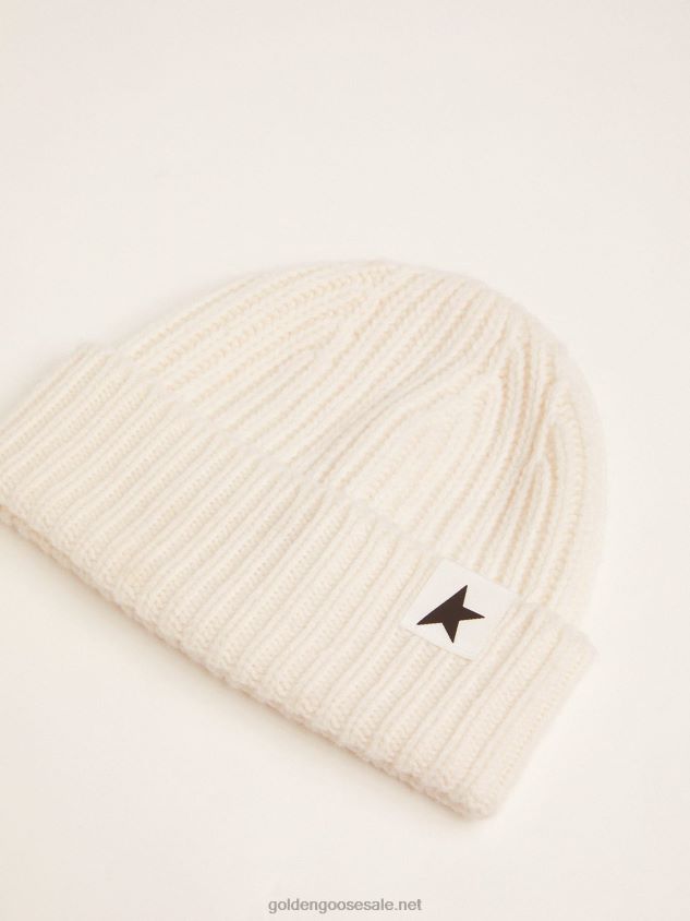 White wool beanie with contrasting black star FN20N376 Men Golden Goose