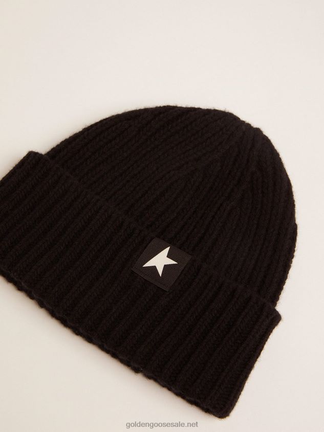 Black wool beanie with contrasting white star FN20N375 Women Golden Goose