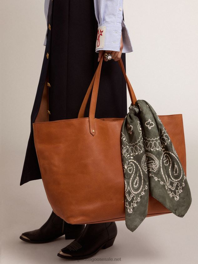 Moss-green-colored Collection scarf with paisley pattern FN20N314 Women Golden Goose