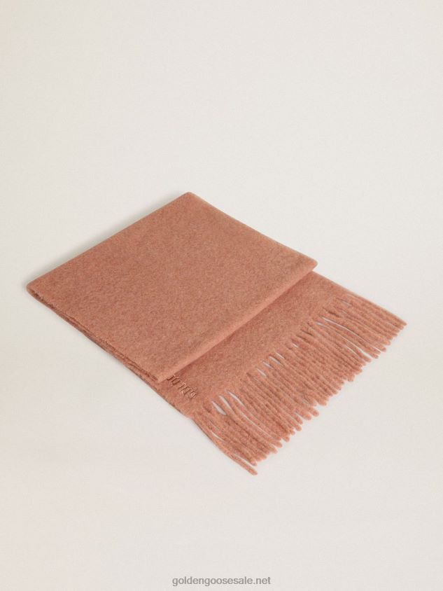 Powder-pink wool scarf with fringing and tone-on-tone 'Golden' lettering FN20N290 Women