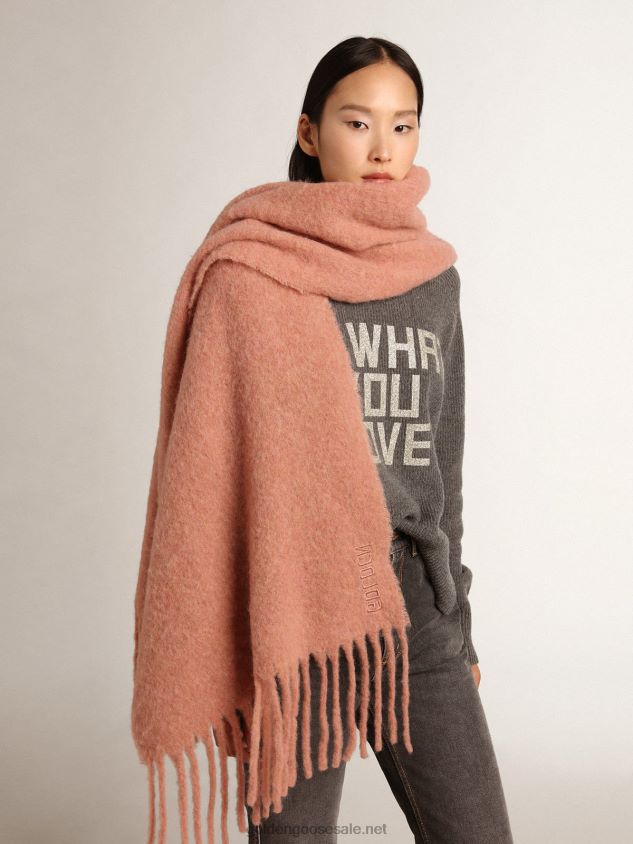 Powder-pink wool scarf with fringing and tone-on-tone \'Golden\' lettering FN20N290 Women