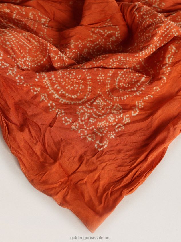 Rust-colored scarf with dotted paisley pattern FN20N357 Women Golden Goose