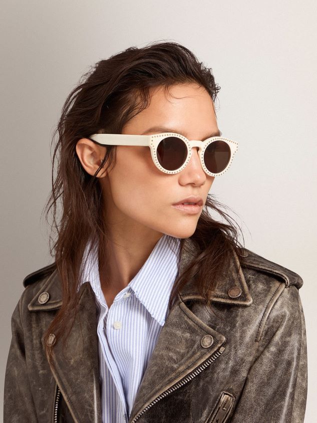 Sunframe Cameron Panthos style with white frame golden studs and gold details FN20N331 Women Golden Goose